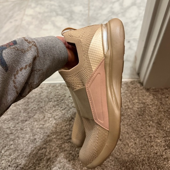 Rose Gold/Ballet Pink 🩰 APL Techloom - Picture 3 of 6